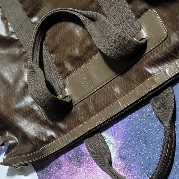 💰AUTHENTIC MARIO VALENTINO "V" LOGO LARGE TRAVEL TOTE BAG PVC/LEATHER BROWN GUC - Picture 12 of 17